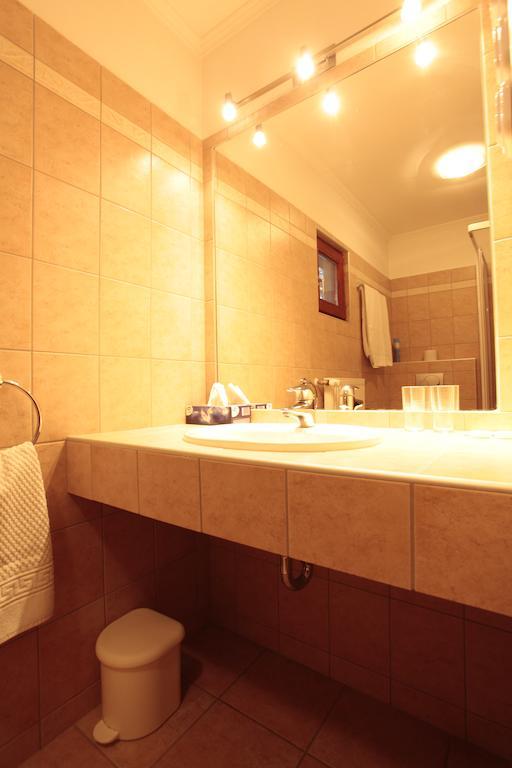 Part Cafe Residence Dunakeszi Bilik gambar