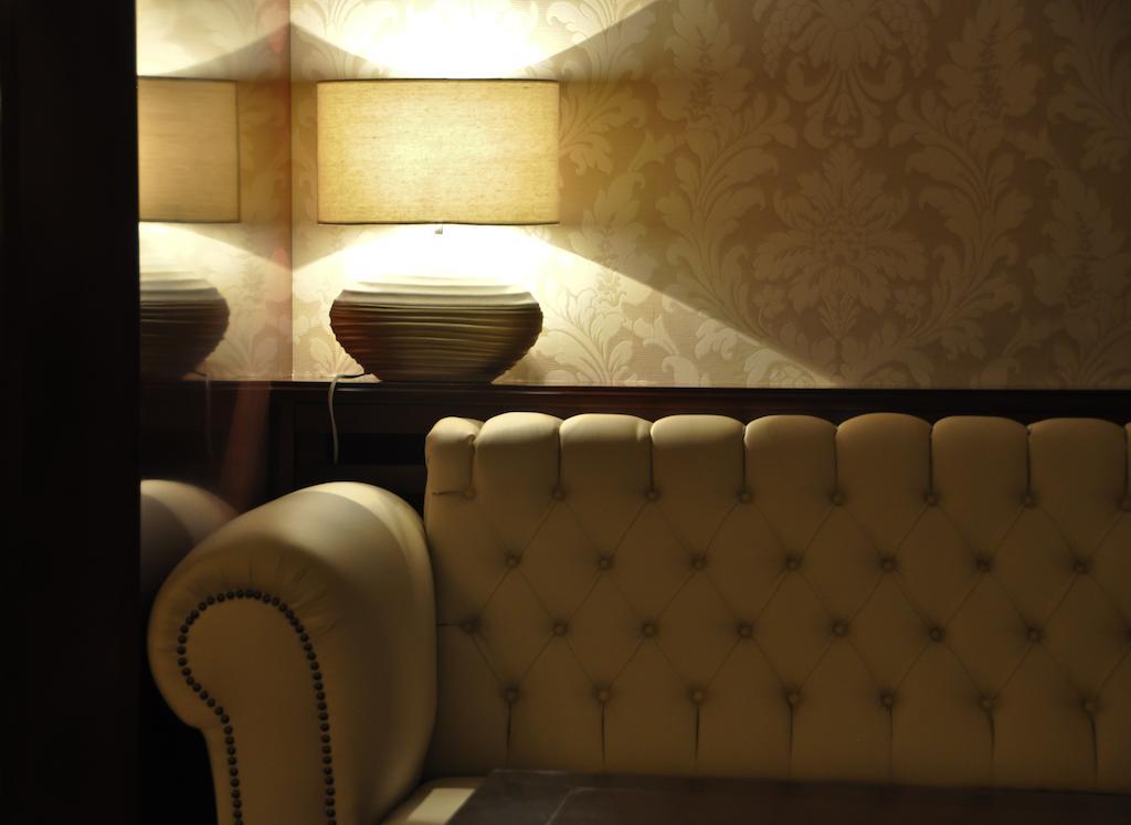 Part Cafe Residence Dunakeszi Luaran gambar